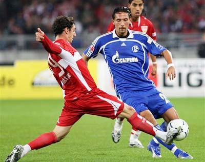 双方主教练 双方主教练